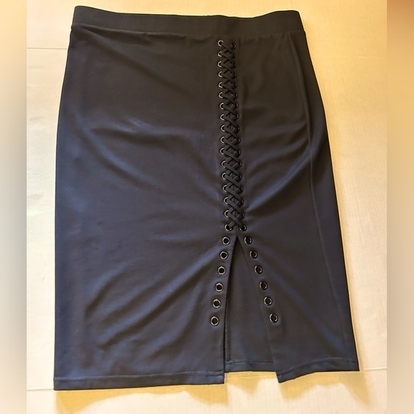 Torrid Mini Studio Luxe Point Lace up effect pencil black skirt Sz-2  V13 - Picture 12 of 13